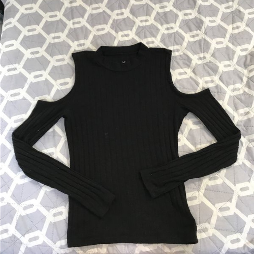 American Eagle no shoulder long sleeve